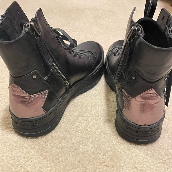NWOT Crime London Black Leather Moto Boot with Stars on back - Picture 11 of 13